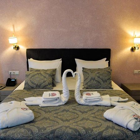 Hotel Magnolia In The City Centre Кутаїсі Екстер'єр фото