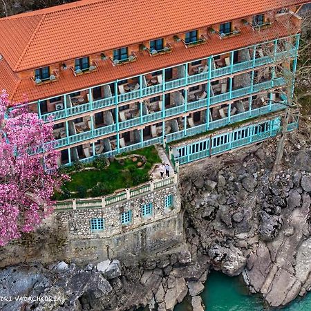 Hotel Magnolia In The City Centre Кутаїсі Екстер'єр фото