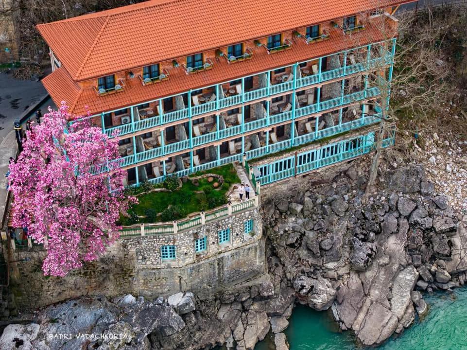 Hotel Magnolia In The City Centre Кутаїсі Екстер'єр фото