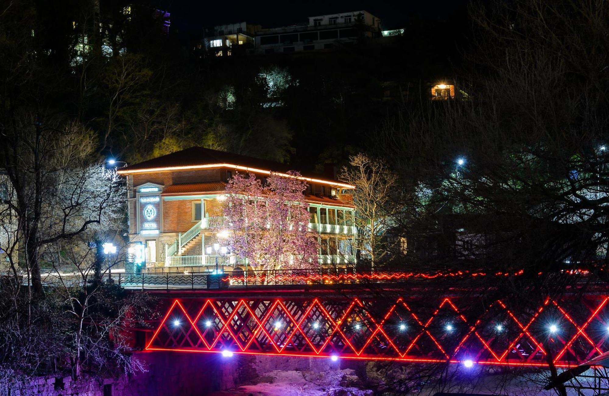 Hotel Magnolia In The City Centre Кутаїсі Екстер'єр фото